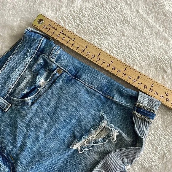 SP BLACK LABEL Distressed light blue Mid Rise shorts. Size Small - Picture 4 of 13